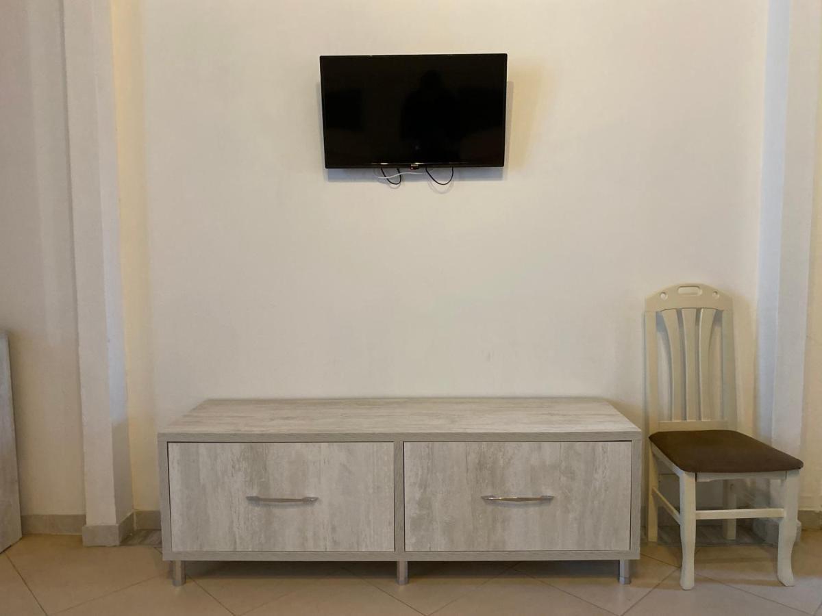 Kompleksi Jakaj Velipojë المظهر الخارجي الصورة
